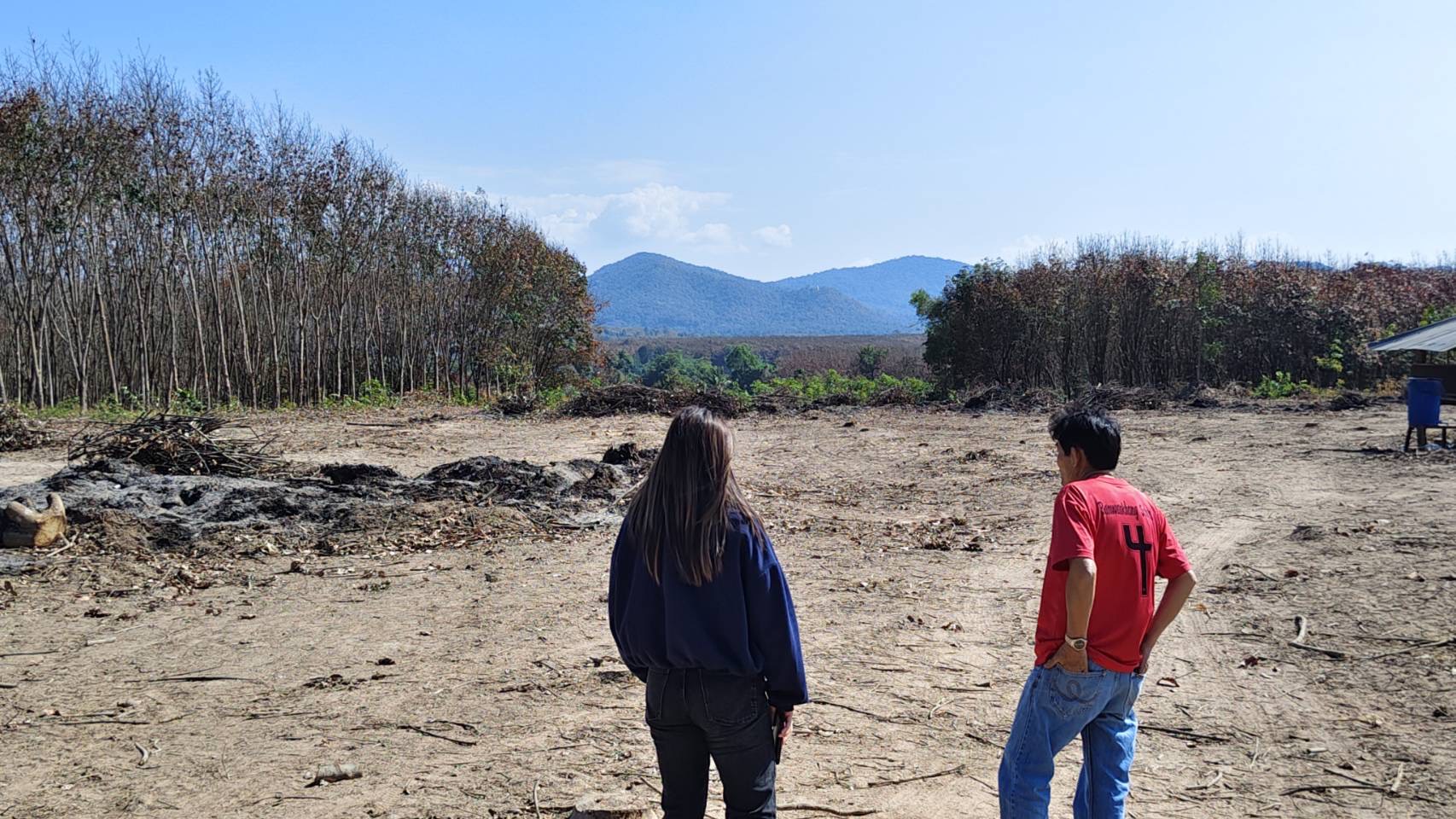 title - วันศุกร์ที่ 23 มกราคม 2569 นางสาวสุภาพร บุญธรรม ปฏิรูปที่ดินจังหวัดพะเยา มอบหมายให้นางสาวเมธาวดี วงศ์สุนทร นักวิชาการปฏิรูปที่ดินชำนาญการ ลงพื้นที่เข้าบันทึกถ้อยคำเกษตรกรกรณีการเผาในเขตพื้นที่ปฏิรูปที่ดิน ณ บ้านผู้ใหญ่บ้าน หมู่ที่ 11 ตำบลฝายกวาง อำเภอเชียงคำ จังหวัดพะเยา