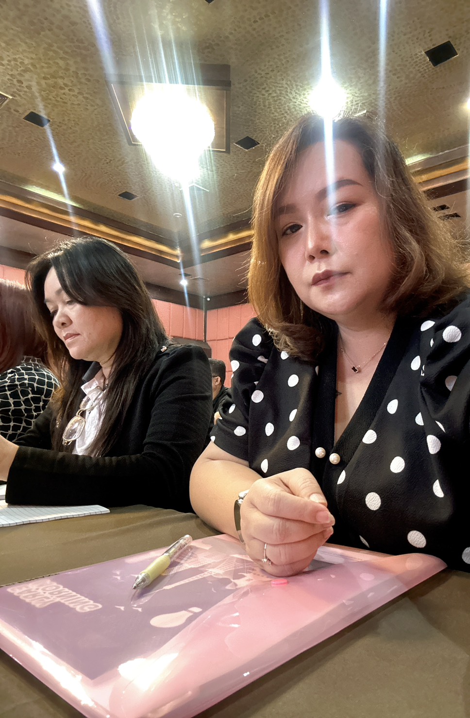 title - วันที่ 25 พฤษภาคม 2569 นางสาวสุภาพร บุญธรรม ปฏิรูปที่ดินจังหวัดพะเยา มอบหมายให้นางสาวโกลัญญา นาชัยเวียง เจ้าพนักงานธุรการชำนาญงาน เข้าร่วมประชุมเชิงปฏิบัติการเพื่อติดตามการประเมินคุณธรรมและความโปร่งใสในการดำเนินงานของหน่วยงานภาครัฐ (ITA) ประจำปีงบประมาณ พ.ศ. 2569 ภายใต้โครงการยกระดับคะแนนการประเมินคุณธรรมและความโปร่งใสในการดำเนินงานของหน่วยงานภาครัฐ (ITA) ประจำปีงบประมาณ พ.ศ. 2569 จังหวัดพะเยา ระหว่างเวลา 09.00 – 16.30 น. ณ ห้องพุดตาน โรงแรมพะเยาเกทเวย์ อำเภอเมืองพะเยา จังหวัดพะเยา การประชุมดังกล่าวมีกลุ่มเป้าหมายประกอบด้วยคณะทำงานติดตามการดำเนินการประเมินคุณธรรมและความโปร่งใสในการดำเนินงานของหน่วยงานภาครัฐ (Integrity and Transparency Assessment : ITA) ของส่วนราชการระดับจังหวัด จังหวัดพะเยา และองค์กรปกครองส่วนท้องถิ่นทุกแห่งที่เข้าร่วมการประเมิน ITA ประจำปีงบประมาณ พ.ศ. 2569 จำนวน 120 คน เพื่อให้การดำเนินงานด้านการประเมินคุณธรรมและความโปร่งใสในการดำเนินงานของหน่วยงานภาครัฐ (ITA) ของจังหวัดพะเยา เป็นไปด้วยความเรียบร้อย โปร่งใส และมีประสิทธิภาพต่อไป 