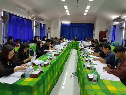วันอังคารที่ 29 สิงหาคม 2560 นายณรงค์ เฉลิมเกียรติ ผู้ว่าราชการจังหวัดพะเยา ได้มอบหมายให้ นายปานทอง สระคูพันธ์ รองผู้ว่าราชการจังหวัดพะเยา เป็นประธานในการประชุมคณะกรรมการปฏิรูปที่ดินจังหวัดพะเยา ครั้งที่ 3/2560 โดย ว่าที่ร้อยตรี ประเทือง ฉัตรอินตา ปฏิรูปท