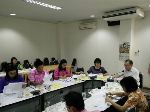 ประชุมคณะอนุกรรมการกลั่นกลองการใช้ประโยชน์ในที่ดินของผู้ได้รับการจัดที่ดิน ตำบลแม่ใส