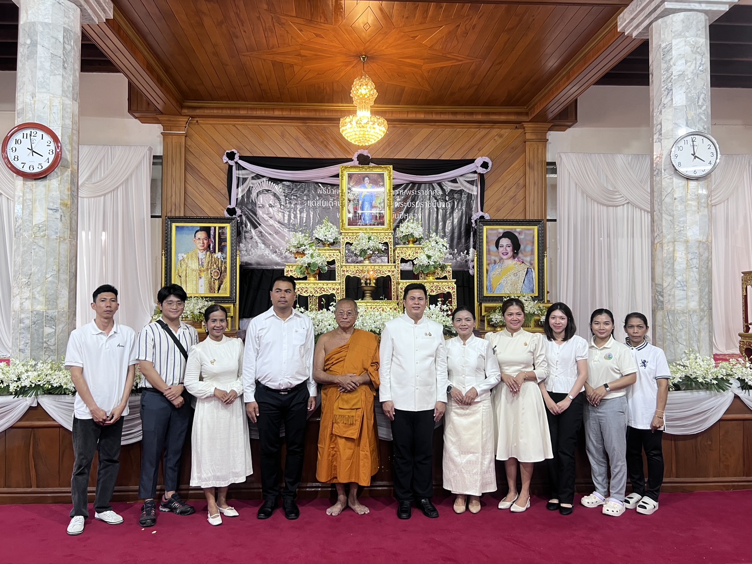 ปฏิรูปที่ดินจังหวัดเพชรบุรี พร้อมด้วย เจ้าหน้าที่ ส.ป.ก.เพชรบุรี ร่วมพิธีสวดพระพุทธมนต์และเจริญจิตภาวนาอุทิศถวายแด่ สมเด็จพระนางเจ้าสิริกิติ์ พระบรมราชินีนาถ พระบรมราชชนนีพันปีหลวง (ข่าวแชร์)