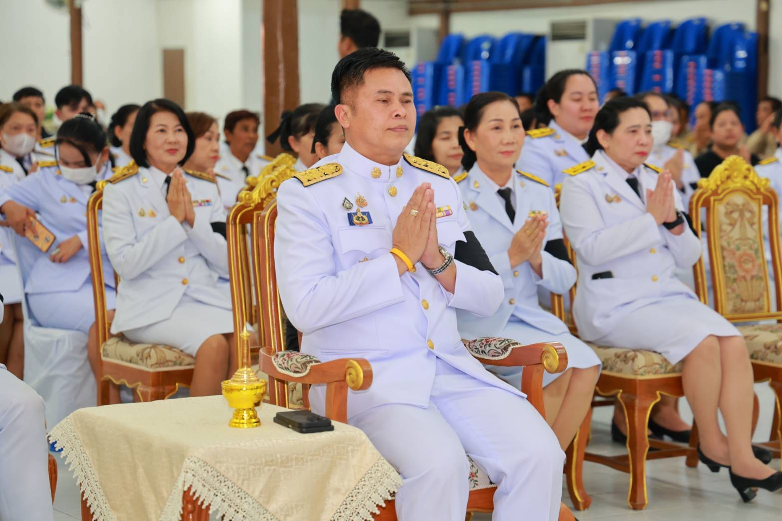 ส.ป.ก.เพชรบุรี ร่วมพิธีบําเพ็ญกุศลสตมวาร (๑๐๐ วัน) เพื่อถวายพระราชกุศลแด่ สมเด็จพระนางเจ้าสิริกิติ์ พระบรมราชินีนาถ พระบรมราชชนนีพันปีหลวง ณ วัดใหญ่สุวรรณาราม วรวิหาร ต.ท่าราบ อ.เมือง จ.เพชรบุรี