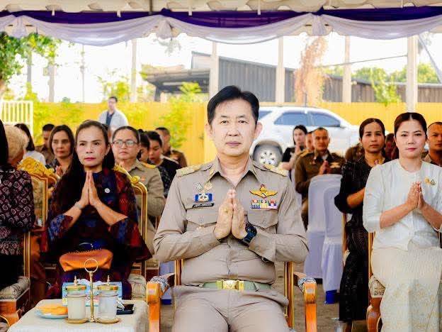 ปฏิรูปที่ดินจังหวัดเพชรบุรี ร่วมพิธีสักการะสิ่งศักดิ์สิทธิ์ในการจัดภารกิจพิธีการศพได้ที่รับพระราชทาน ประจำปีงบประมาณ พ.ศ. 2569
