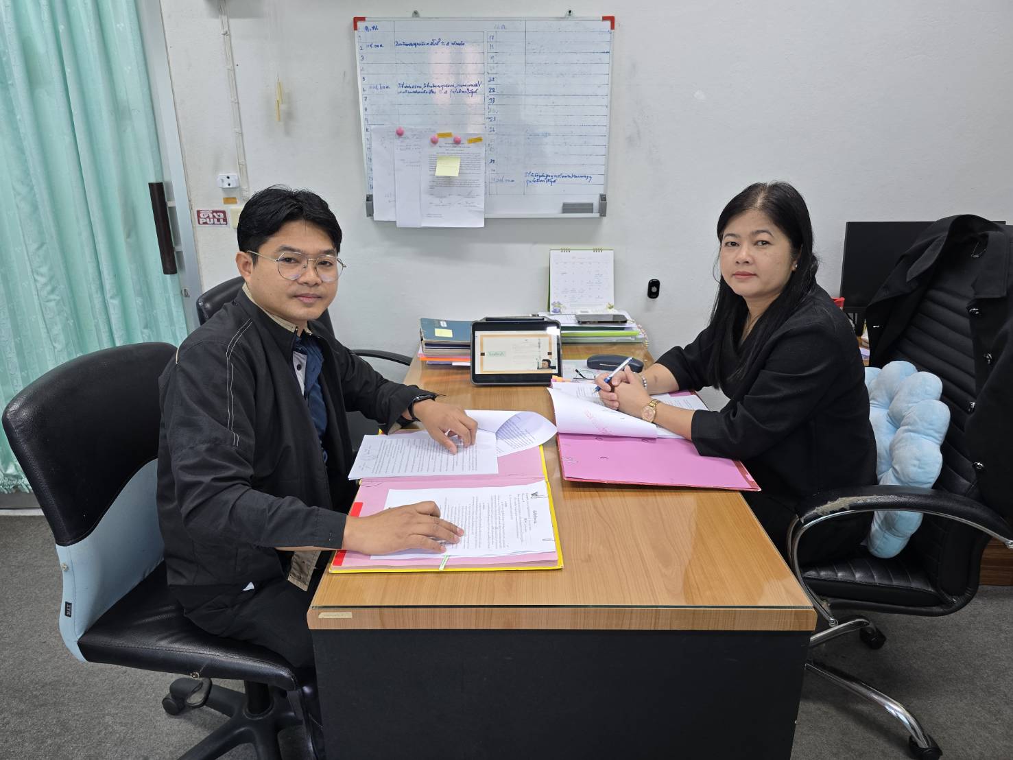 ส.ป.ก.เพชรบุรี ร่วมโครงการ Unit School เผยแพร่ความรู้เกี่ยวกับกฎหมายว่าด้วยการปฏิรูปที่ดินเพื่อเกษตรกรรม เพื่อทำการรวบรวมและศึกษาเกี่ยวกับบทบัญญัติแห่งพระราชบัญญัติการปฏิรูปที่ดินเพื่อเกษตรกรรม พ.ศ. 2518 และที่แก้ไขเพิ่มเติม (ข่าวแชร์)