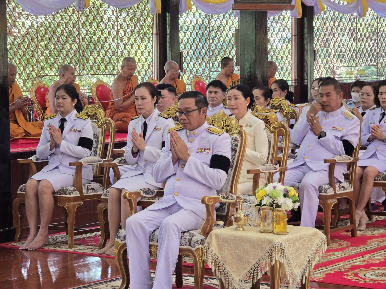 ส.ป.ก.เพชรบุรี ร่วมพิธีทำบุญอายุวัฒนมงคลครบรอบ 72 ปี พระครูวัชรญาณโสภิต เจ้าคณะอำเภอท่ายาง (ธ) เจ้าอาวาสวัดบรรพตาวาส (วัดเขากระจิว)