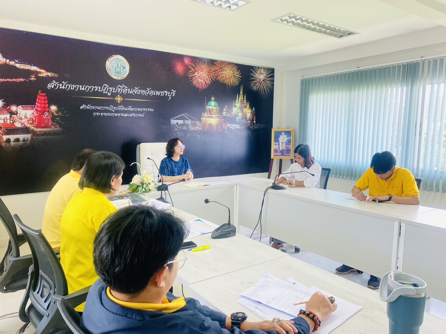ส.ป.ก.เพชรบุรีจัดประชุมชี้แจงเจ้าหน้าที่ในการปฏิบัติงาน ปีงบประมาณ 2568 (ข่าวแชร์)