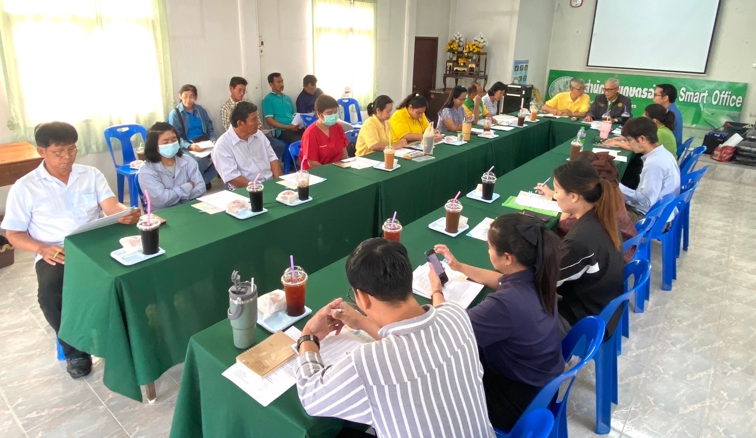 ส.ป.ก.เพชรบุรี เข้าร่วมการประชุมคณะกรรมการเครือข่าย ศพก.และแปลงใหญ่ ระดับอำเภอ ครั้งที่ 1/2568