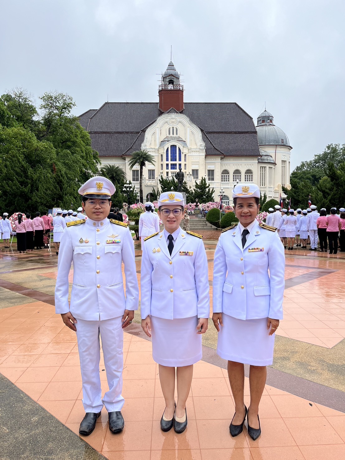 ส.ป.ก.เพชรบุรี เข้าร่วมพิธี วันปิยมหาราช ร่วมวางพวงมาลาถวายราชสักการะ น้อมรำลึกในพระมหากรุณาธิคุณเนื่องในวันคล้ายวันสวรรคต พระบาทสมเด็จพระจุลจอมเกล้าเจ้าอยู่หัว รัชกาลที่ 5 