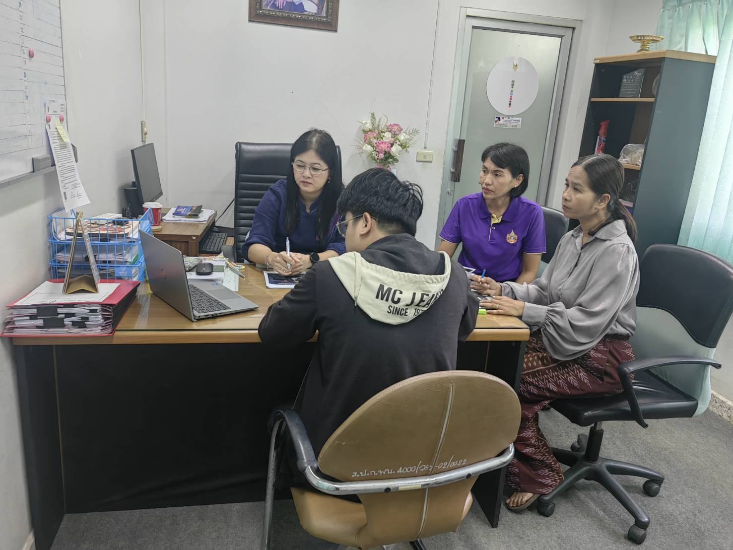 ส.ป.ก.เพชรบุรี เข้าร่วมประชุมการมอบนโยบายรองนายกรัฐมนตรี และรัฐมนตรีว่าการกระทรวงเกษตรและสหกรณ์