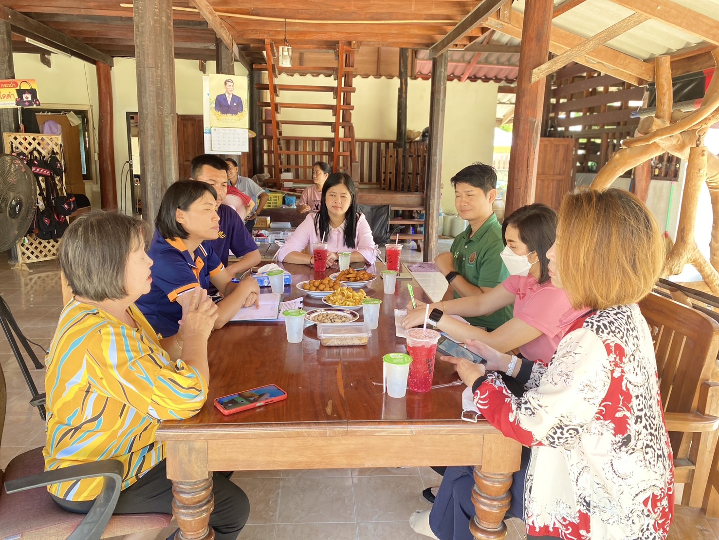 ส.ป.ก.เพชรบุรี ประสานงานวิสาหกิจชุมชนบ้านหนองปรงเพื่อการเกษตร ในการเตรียมความพร้อมการมาศึกษาดูงานของสำนักบริหารกองทุน (สบท.)