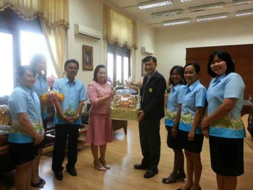ปฏิรูปที่ดินจังหวัดระนองรักษาราชการแทนปฏิรูปที่ดินจังหวัดเพชรบุรี นำเจ้าหน้าที่ ส.ป.ก. เพชรบุรี เข้ารับคำอวยพรจากท่านเลขาธิการส.ป.ก.และรองเลขาธิการส.ป.ก. เนื่องในวันขึ้นปีใหม่  