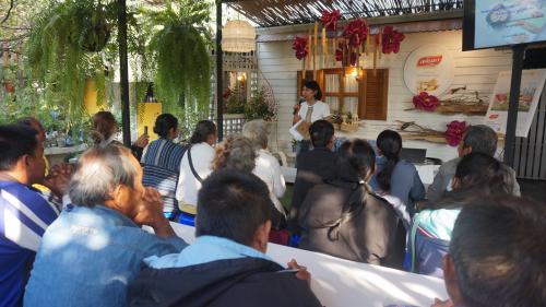 อบรมและศึกษาดูงานโครงการพัฒนาศักยภาพเกษตรกรในเขตปฏิรูปที่ดิน กิจกรรมพัฒนาธุรกิจชุมชน หลักสูตรการเพิ่มขีดความสามารถในการแข่งขันผู้ประกอบการธุรกิจเกษตรรายย่อยเพื่อสังคม (วิสาหกิจชุมชน) ณ ร้านสุคันธา
