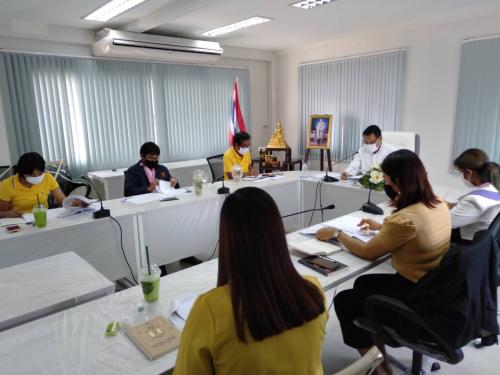 สำนักงานการปฏิรูปที่ดินจังหวัดเพชรบุรี จัดประชุมประจำเดือนพฤศภาคม 2563