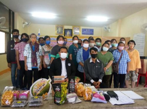โครงการพัฒนาศักยภาพเกษตรกรในเขตปฏิรูปที่ดิน กิจกรรมพัฒนาธุรกิจชุมชน ณ บ้านจะโปรง หมู่ที่ 5 ตำบลหนองหญ้าปล้อง อำเภอหนองหญ้าปล้อง จังหวัดเพชรบุรี 