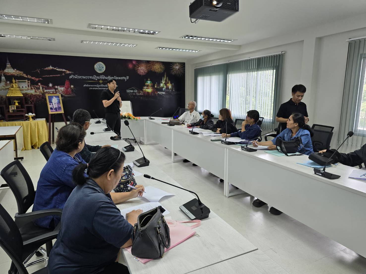 title - สำนักงานการปฏิรูปที่ดินจัดหวัดเพชรบุรี  ร่วมโครงการฝึกอบรมเชิงปฏิบัติการหลักสูตร “การเพิ่มทักษะ และเพิ่มประสิทธิภาพการดำเนินงาน อาสาสมัครปฏิรูปที่ดินเพื่อเกษตรกรรม (อสปก.)”