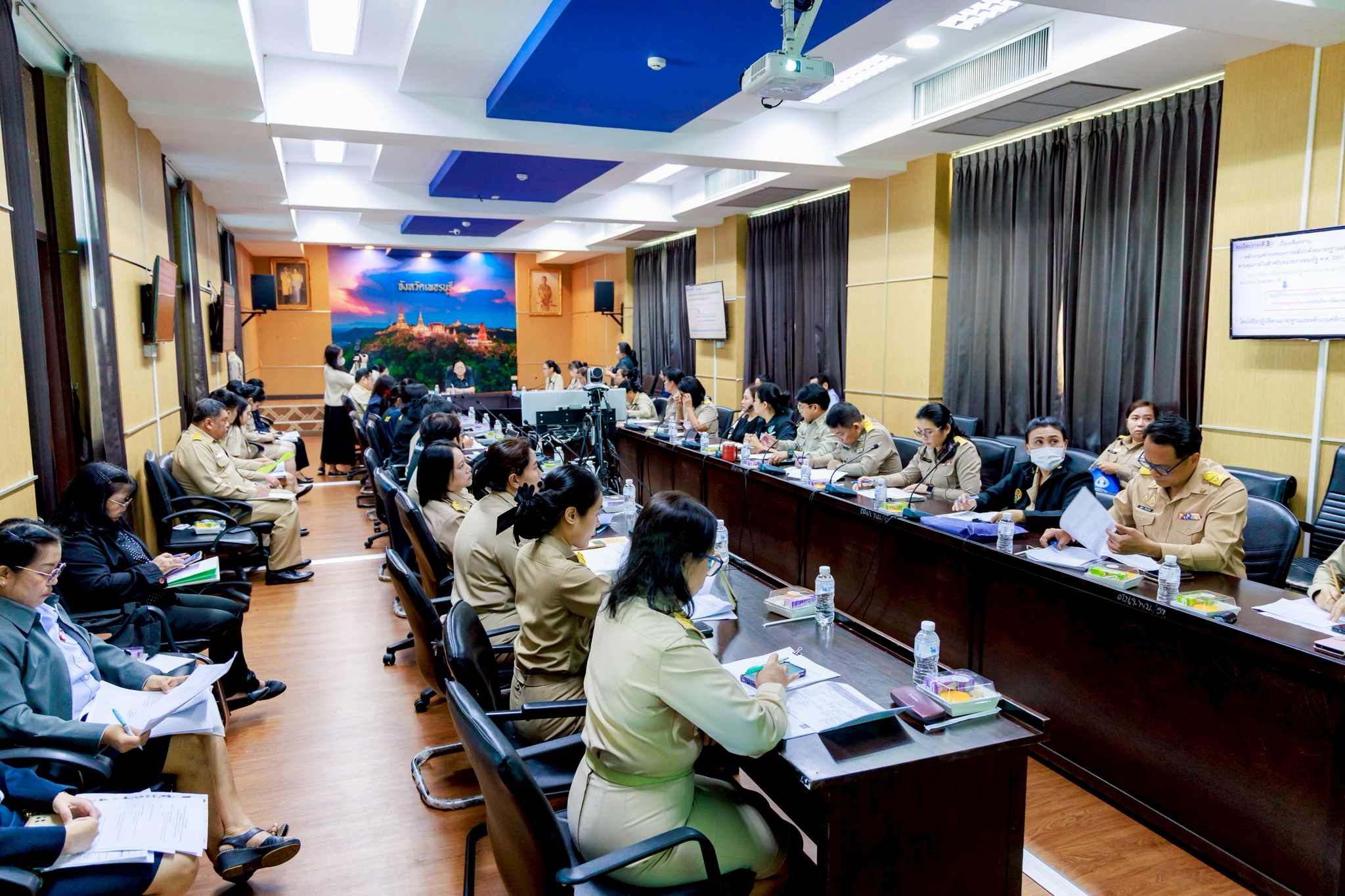 title - ส.ป.ก.เพชรบุรี ร่วมประชุมพิจารณากลั่นกรองและสรุปผลการประเมินผลการควบคุมภายในภาพรวมจังหวัดเพชรบุรี