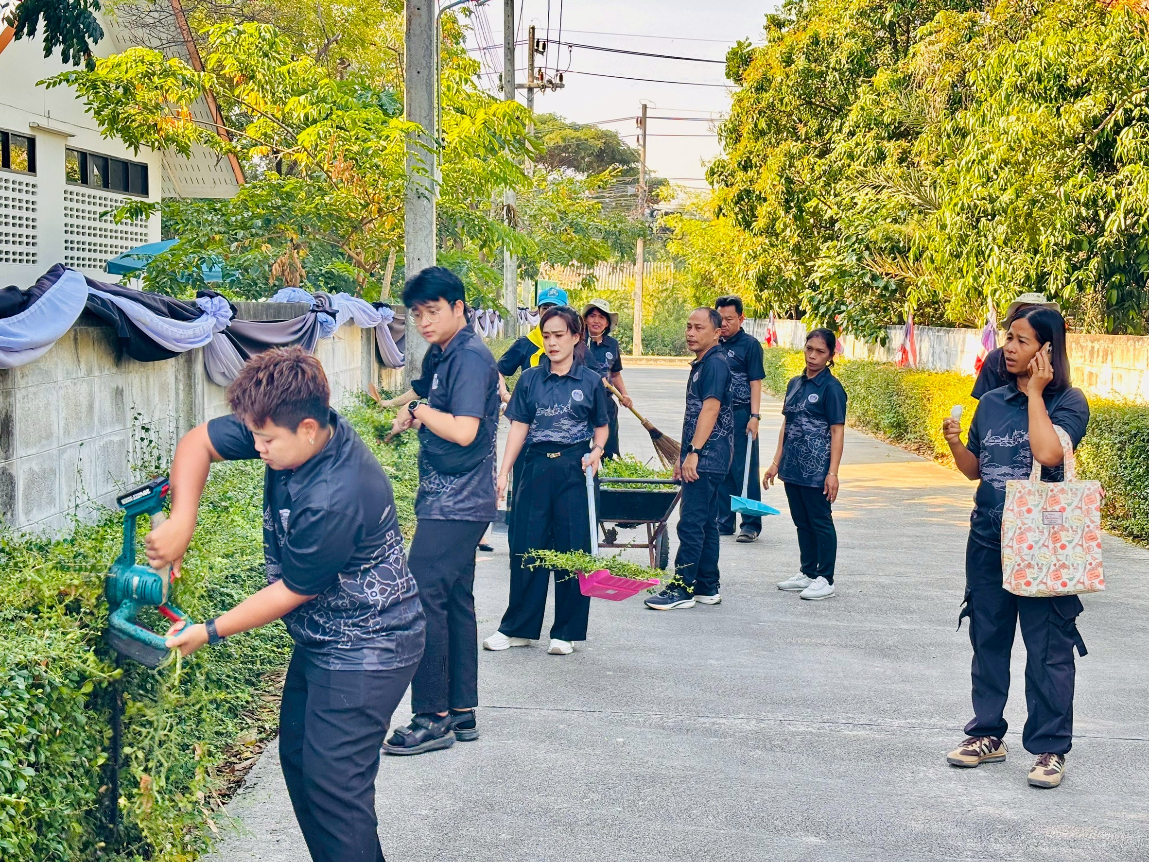 title - ส.ป.ก.เพชรบุรี จัดกิจกรรมจิตอาสาบำเพ็ญสาธารณประโยชน์และบำเพ็ญสาธารณกุศล