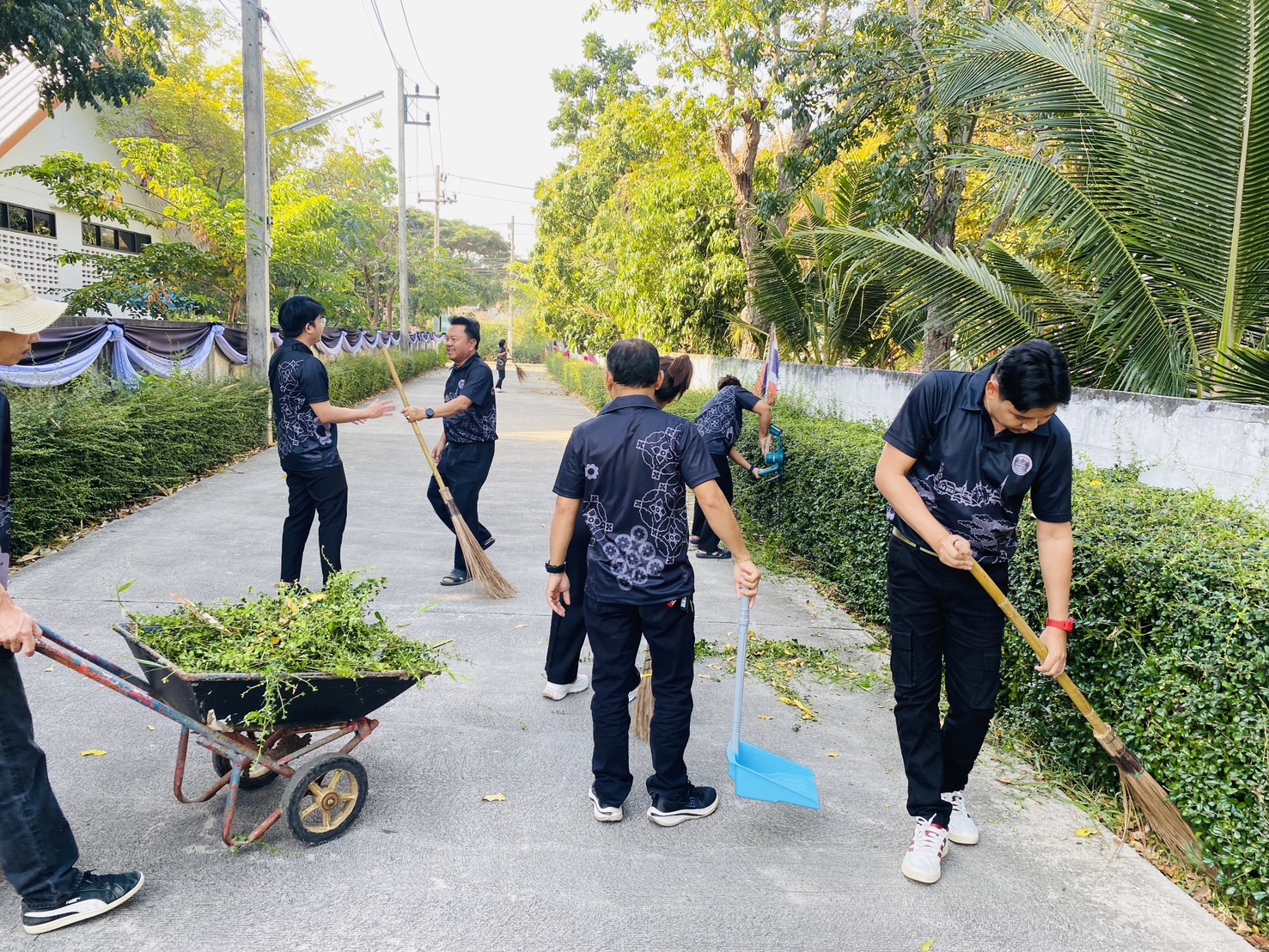 title - ส.ป.ก.เพชรบุรี จัดกิจกรรมจิตอาสาบำเพ็ญสาธารณประโยชน์และบำเพ็ญสาธารณกุศล
