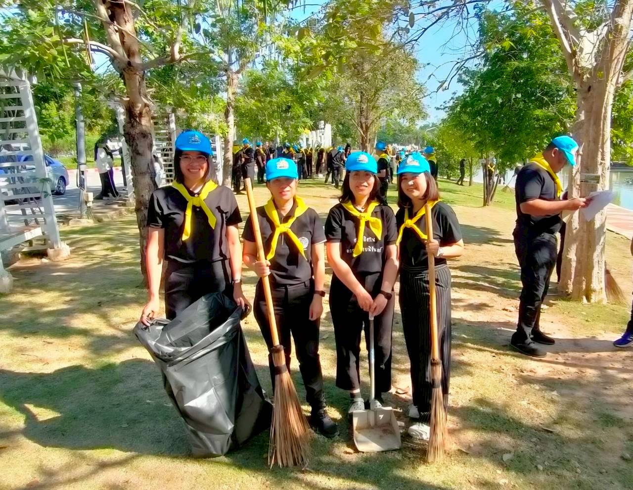 ส.ป.ก.พิษณุโลก ร่วมจัดกิจกรรมจิตอาสาพัฒนาปรับภูมิทัศน์ น้อมรำลึกในพระมหากรุณาธิคุณ ร.9 เนื่องในวันชาติ และวันพ่อแห่งชาติ 5 ธันวาคม 2568 (ข่าวแชร์)