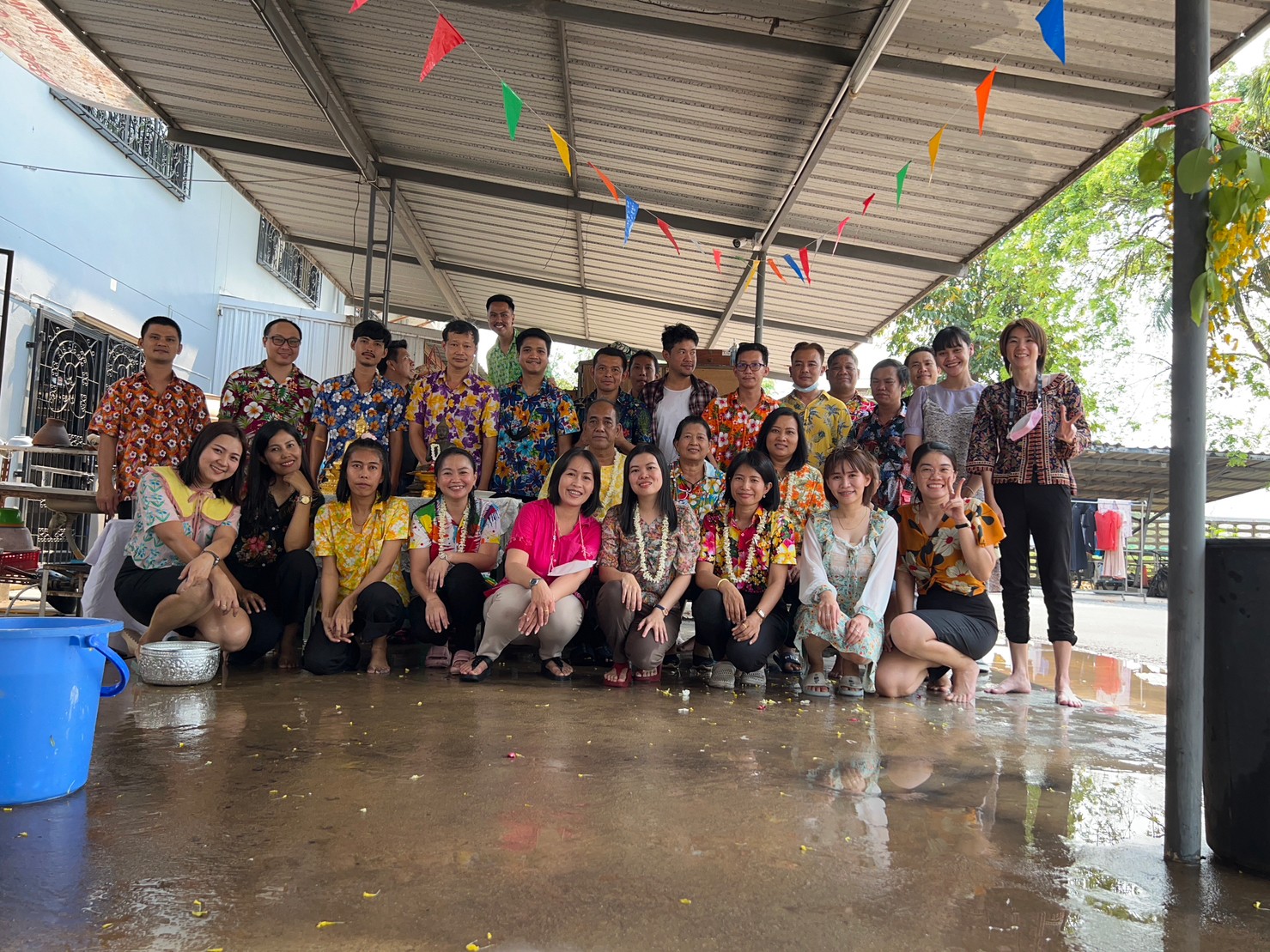 ปฏิรูปที่ดินจังหวัดพิษณุโลก พร้อมเจ้าหน้าที่ ส.ป.ก.พิษณุโลก ร่วมกิจกรรมสรงน้ำพระพุทธรูป รดน้ำขอพรเนื่องในวันปีใหม่ไทย  (วันสงกรานต์) ประจำปี 2566