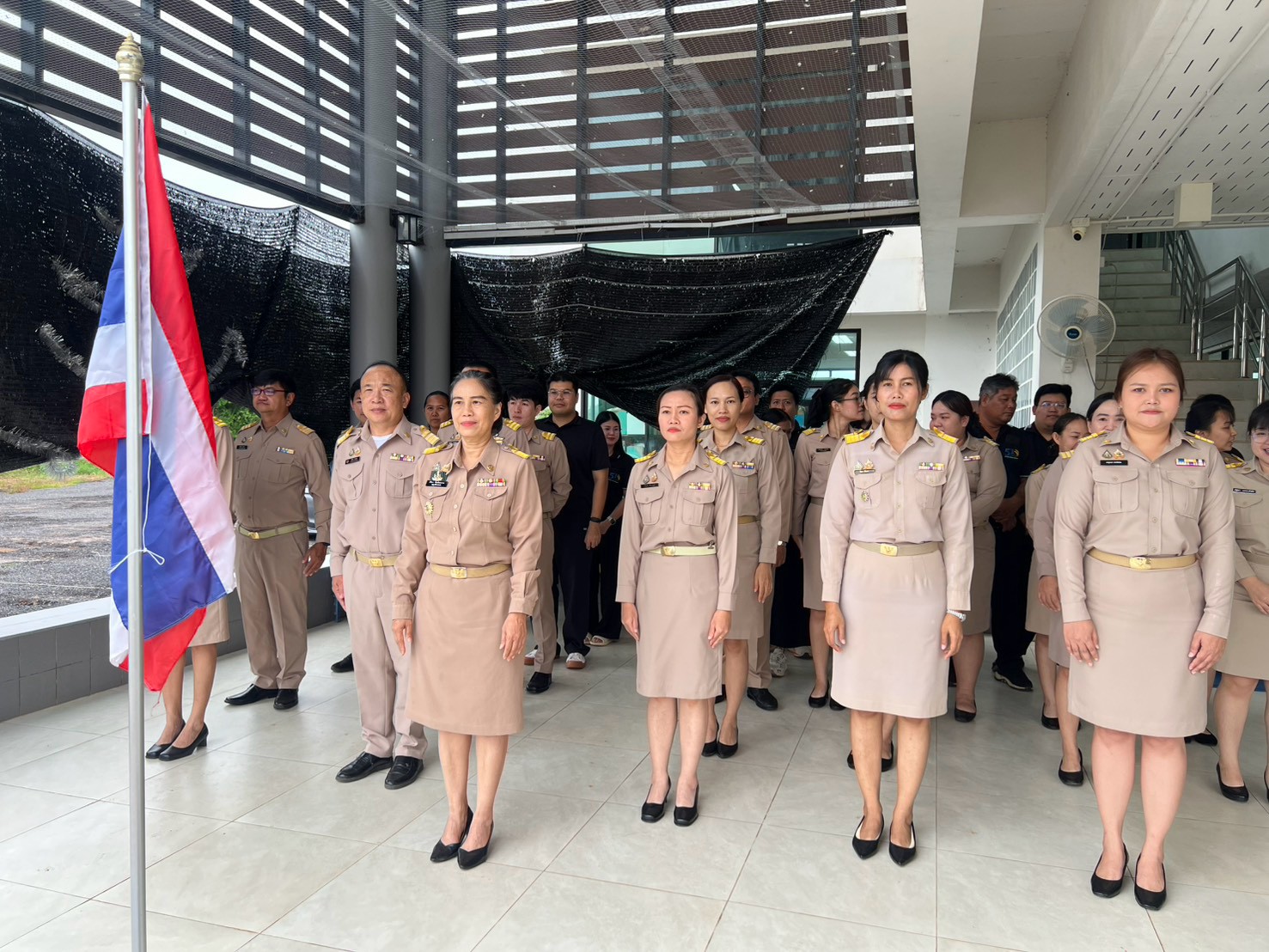 ส.ป.ก.พิษณุโลกจัดพิธีเคารพธงชาติ เนื่องในวันพระราชทานธงชาติไทย ประจำปี 2569