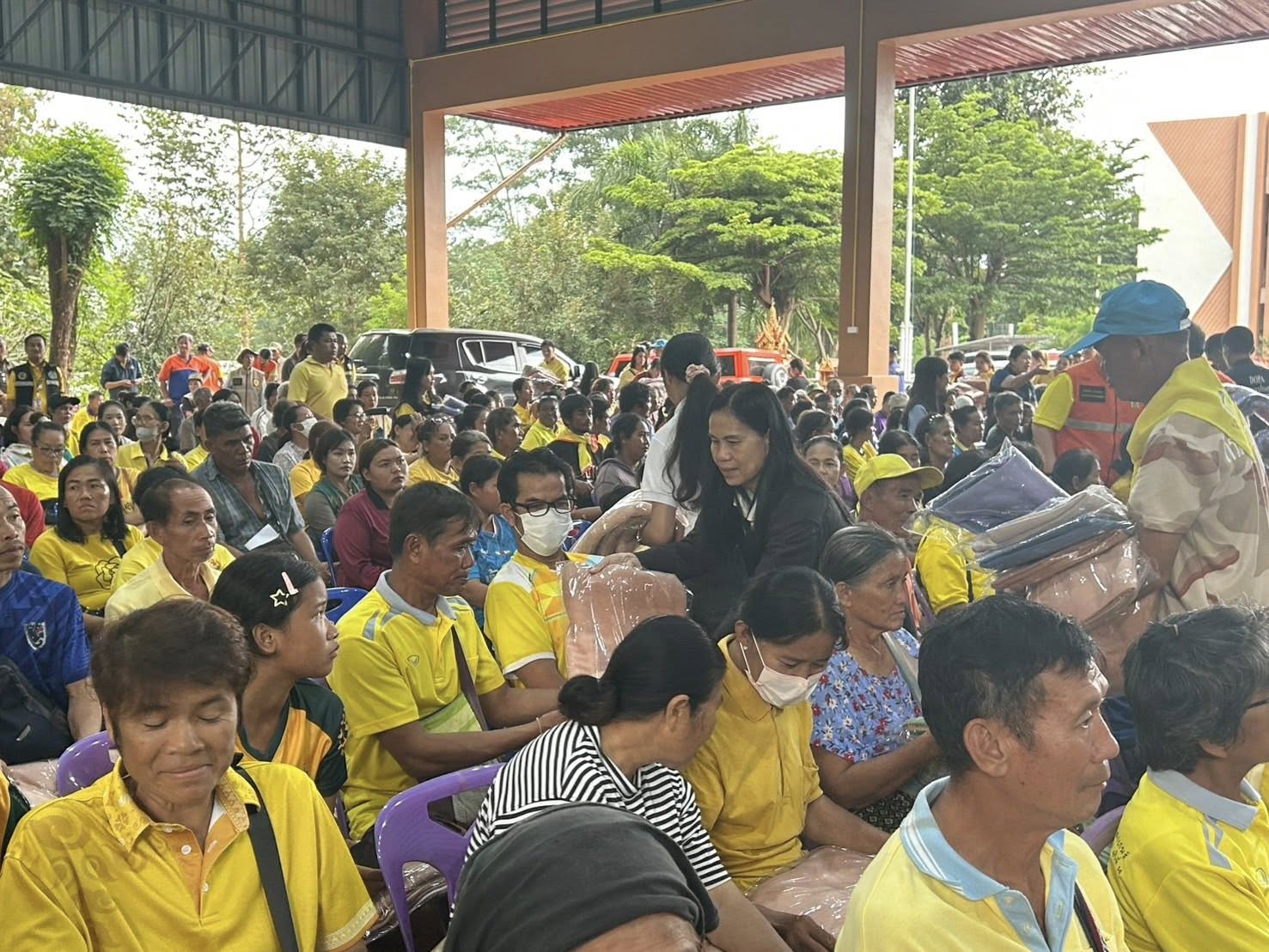 ส.ป.ก.พิษณุโลก ร่วมกับจังหวัดพิษณุโลก ลงพื้นที่ผู้ประสบภัยจากเหตุพายุบัวลอย และตรวจเยี่ยมบ้านเรือนผู้ประสบอุทกภัย อำเภอชาติตระการ
