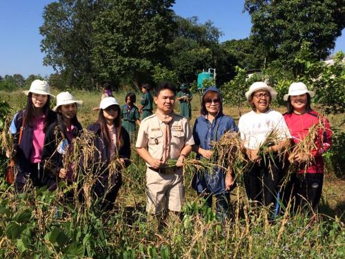 ส.ป.ก.พิษณุโลก ติดตามและประสานงาน โครงการอนุรักษ์พันธุู์กรรมพืช โรงเรียนในเขตปฏิรูปที่ดินฯ จำนวน 3 โรงเรียน 1.โรงเรียนบ้านท่าสะแก อ.ชาติตระการ 2.โรงเรียนบ้านใหม่พนมทอง อ.วังทอง และ 3.โรงเรียนรักไทยร่มเกล้า อ.เนินมะปราง  