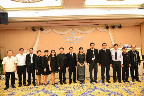 วันที่ 19 เมษายน 2560 นางจรีรัตน์ พานิชสรรพ์ ผอ.กลุ่มยุทธศาสตร์ฯ ส.ป.ก.พิษณุโลก เข้าร่วมพิธีเปิดการฝึกอบรม หลักสุูตร Smartofficer รุ่นที่ 16 โดยมี นางพิศนีย์ ตรียะวงศ์ เกษตรและสหกรณ์จังหวัดพิษณุโลก เป็นประธานในพิธีเปิด ณ โรงแรมท๊อปแลนด์พลาซ่า พิษณุโลก