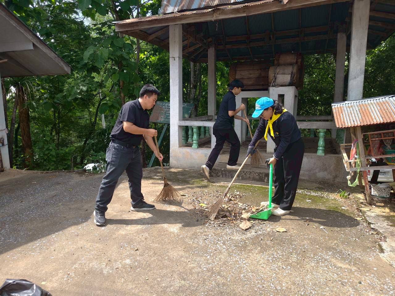 title - ส.ป.ก. แพร่เข้าร่วมจิตอาสาพัฒนา เนื่องในวันคล้ายวันเฉลิมพระชนมพรรษา สมเด็จพระนางเจ้าฯ พระบรมราชินี