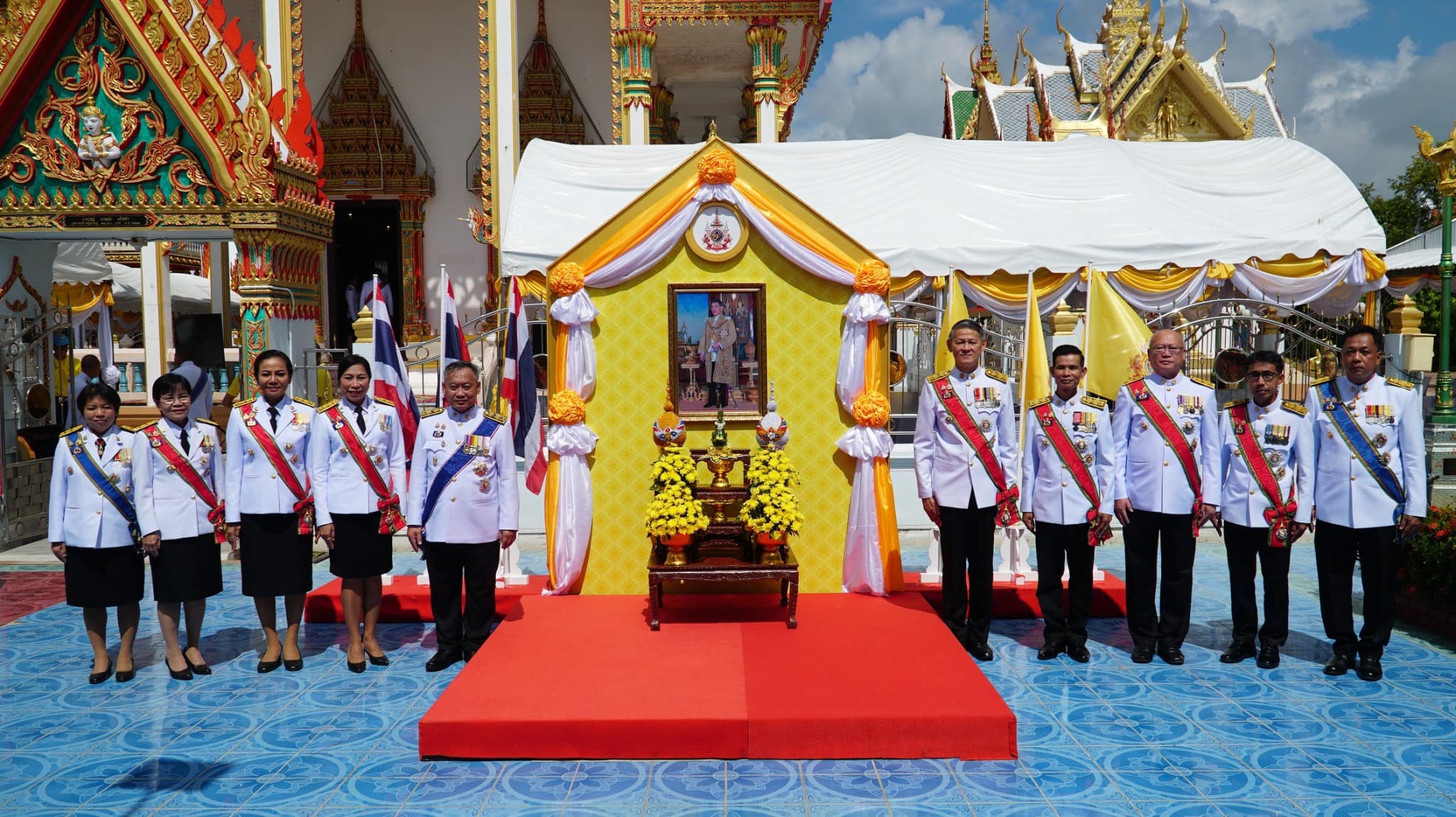 วันจันทร์ที่ 8 กรกฎาคม 2567 เวลา 09.00 น. 🇹🇭ปฏิรูปที่ดินจังหวัดปราจีนบุรี มอบหมายให้ เจ้าหน้าที่กลุ่มการเงินบัญชีและจัดเก็บผลประโยชน์ และเจ้าหน้าที่กลุ่มยุทธศาสตร์และการปฏิรูปที่ดิน เข้าร่วมพิธีเวียนเทียนสมโภคน้ำพระพุทธมณฑลศักดิ์สิทธิ์ เพื่อเฉลิมพระเกียรติพระบาทสมเด็จพระเจ้าอยู่หัว เนื่องในโอกาส พระราชพิธีมหามงคล เฉลิมพระชนมพรรษา 6 รอบ 28 กรกฎาคม 2567 (ข่าวแชร์)