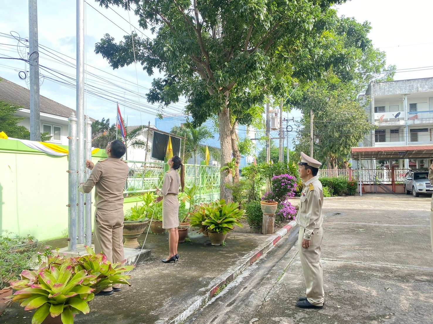 ส.ป.ก.ประจวบคีรีขันธ์ ร่วมจัดกิจกรรมเคารพธงชาติและร้องเพลงชาติไทย โดยพร้อมเพรียงกัน เนื่องในวันพระราชทานธงชาติไทย 28 กันยายน (Thai National Flag Day) ประจำปี 2567  (ข่าวแชร์)