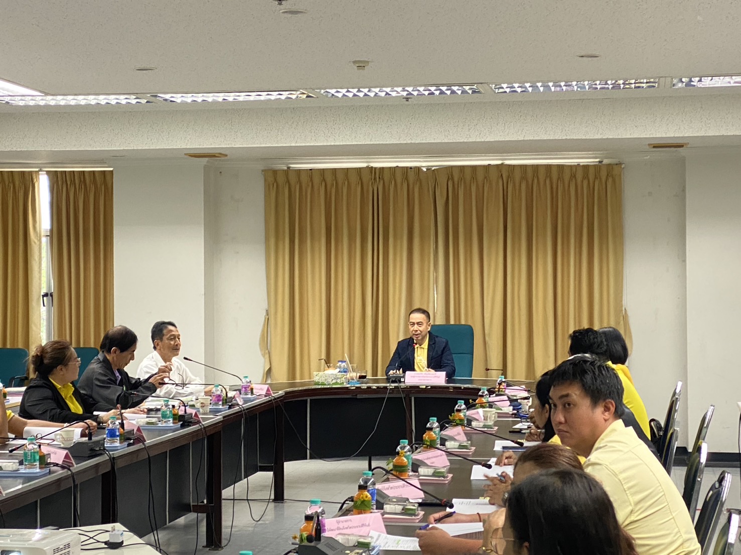 ส.ป.ก.ประจวบคีรีขันธ์ ด้ดำเนินการจัดการประชุมคณะกรรมการปฏิรูปที่ดินจังหวัดประจวบคีรีขันธ์ (คปจ.ประจวบคีรีขันธ์) ครั้งที่ 1/2567 ณ ห้องประชุมช่องกระจก ชั้น 4 ศาลากลางจังหวัดประจวบคีรีขันธ์ โดยมี นายคมกริช เจริญพัฒนสมบัติ รองผู้ว่าราชการจังหวัดประจวบคีรีขันธ์ 