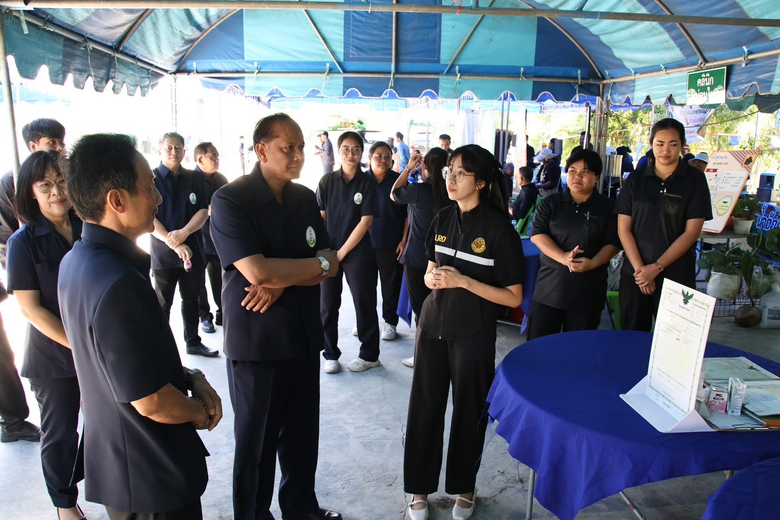 title - ส.ป.ก.ประจวบคีรีขันธ์ วันพฤหัสบดีที่ 18 ธันวาคม 2568 เข้าร่วมโครงการคลินิกเกษตรเคลื่อนที่ในพระราชานุเคราะห์ฯ ประจำปีงบประมาณ พ.ศ. 2568 ณ ศาลาอเนกประสงค์ หมู่ที่ 5 ตำบลสามร้อยยอด อำเภอสามร้อยยอด จังหวัดประจวบคีรีขันธ์