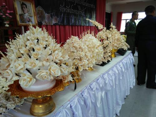 ส.ป.ก.ประจวบคีรีขันธ์ ร่วมพิธีเปิดการฝึกสอนการจัดทำดอกไม้จันทน์