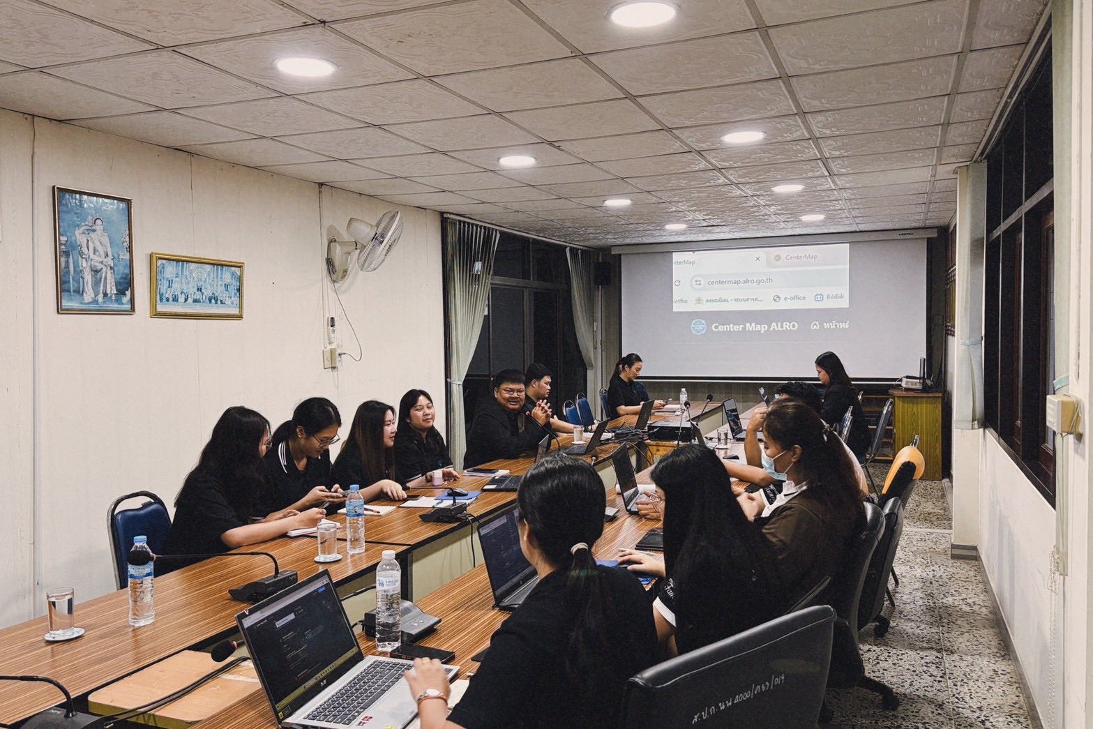 title - ศทส. ลงตรวจสอบพื้นที่เป้าหมาย จังหวัดกาฬสินธุ์ จังหวัดนครพนม จังหวัดมหาสารคาม และจังหวัดมุกดาหาร เพื่อจัดทำแผนที่เชิงเลข (Digital Map) สำหรับการจัดทำฐานข้อมูลแปลงที่ดินในรูปแบบ Shapefile 
