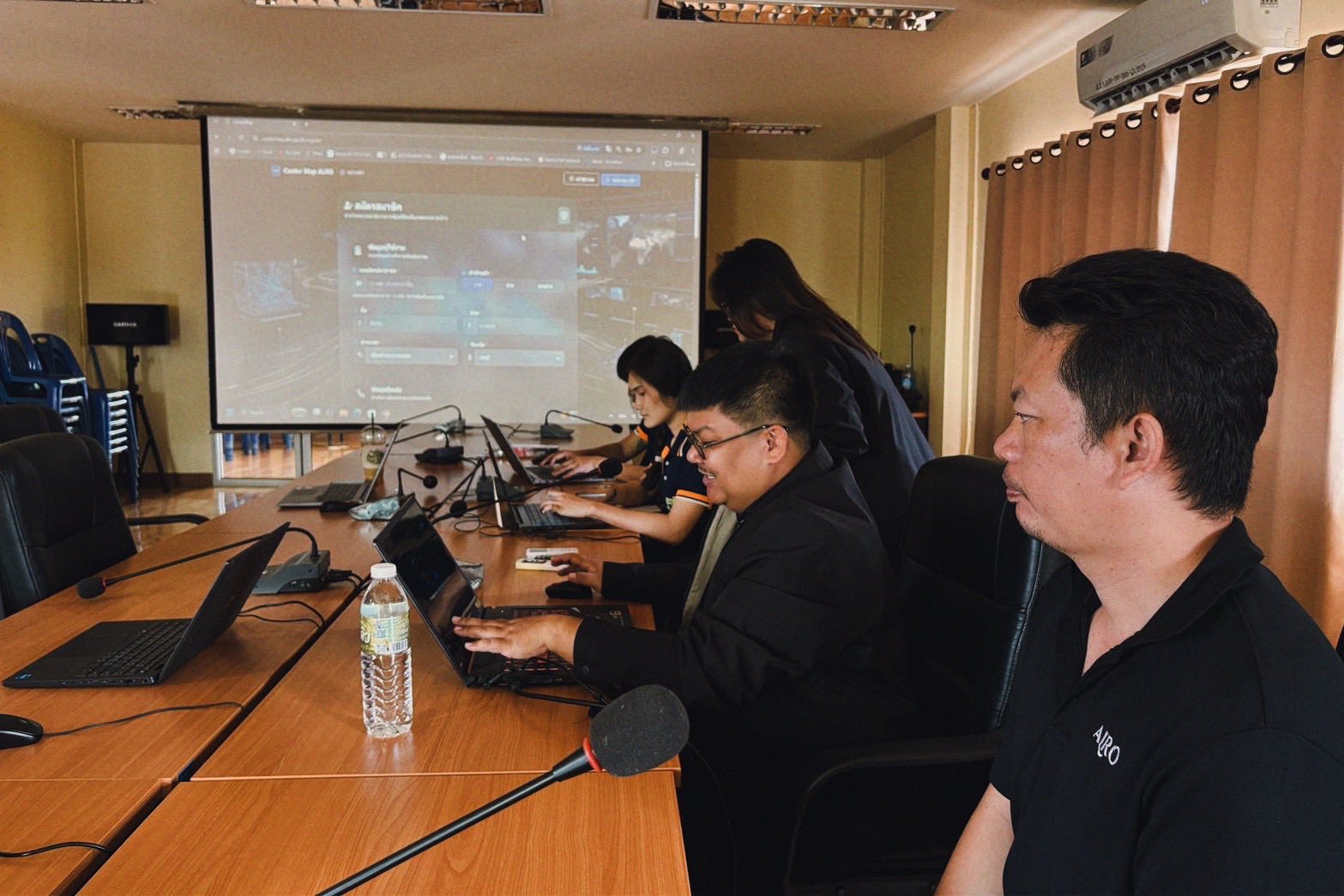 title - ศทส. ลงตรวจสอบพื้นที่เป้าหมาย จังหวัดกาฬสินธุ์ จังหวัดนครพนม จังหวัดมหาสารคาม และจังหวัดมุกดาหาร เพื่อจัดทำแผนที่เชิงเลข (Digital Map) สำหรับการจัดทำฐานข้อมูลแปลงที่ดินในรูปแบบ Shapefile 