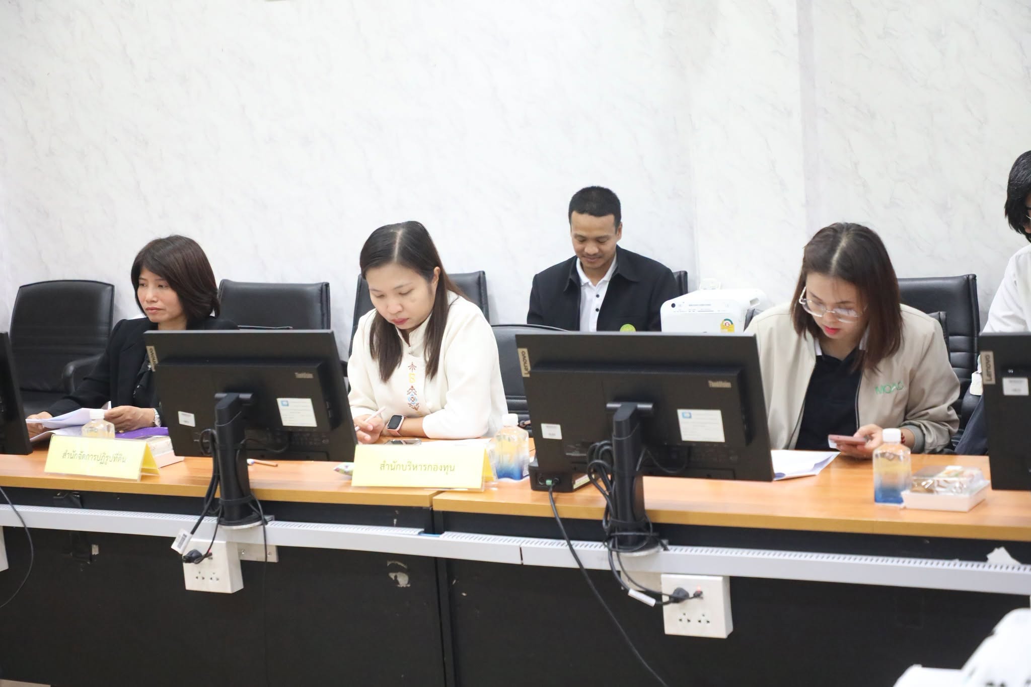 title - ศทส. จัดประชุมหารือการแลกเปลี่ยนข้อมูลเกษตรกร รูปแปลงที่ดิน และข้อมูลผู้เสียภาษี สิ่งปลูกสร้าง ระหว่าง สำนักงานการปฏิรูปที่ดินเพื่อเกษตรกรรม กับ กรมส่งเสริมการปกครองส่วนท้องถิ่น