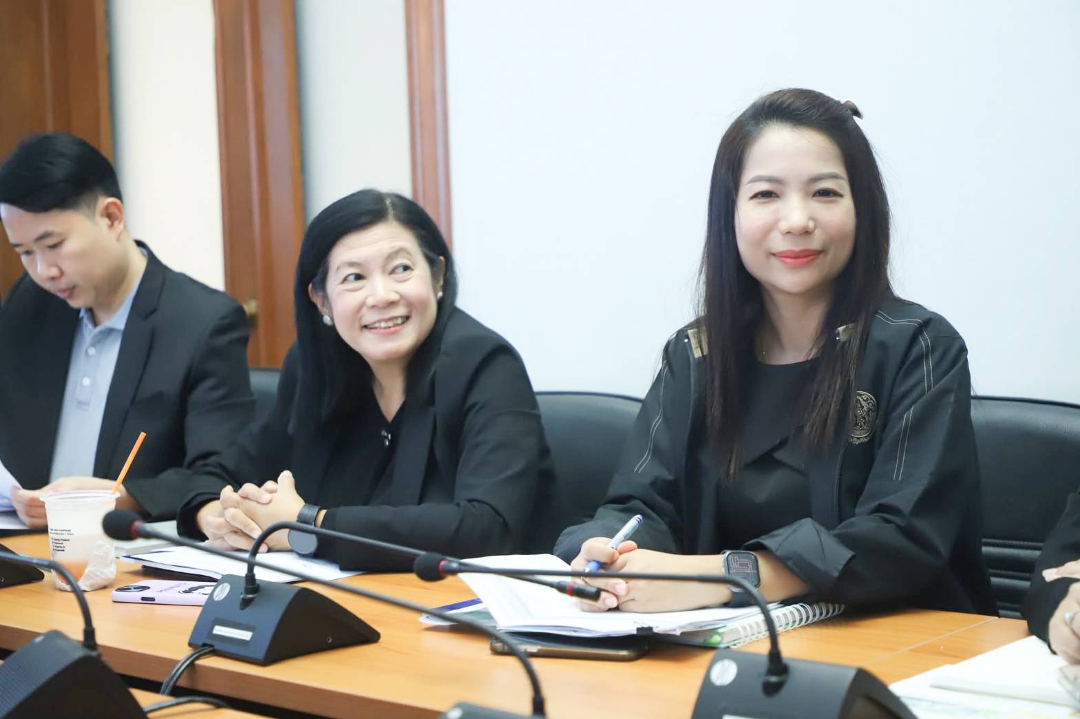 title - ศทส. ประชุมกำกับติดตามผลการดำเนินการตัวชี้วัดร่วมและตัวชี้วัดหลักตามคำรับรองการปฏิบัติราชการของศูนย์เทคโนโลยีสารสนเทศและการสื่อสาร ประจำปี งบประมาณ พ.ศ. 2569 ครั้งที่ 1/2569  