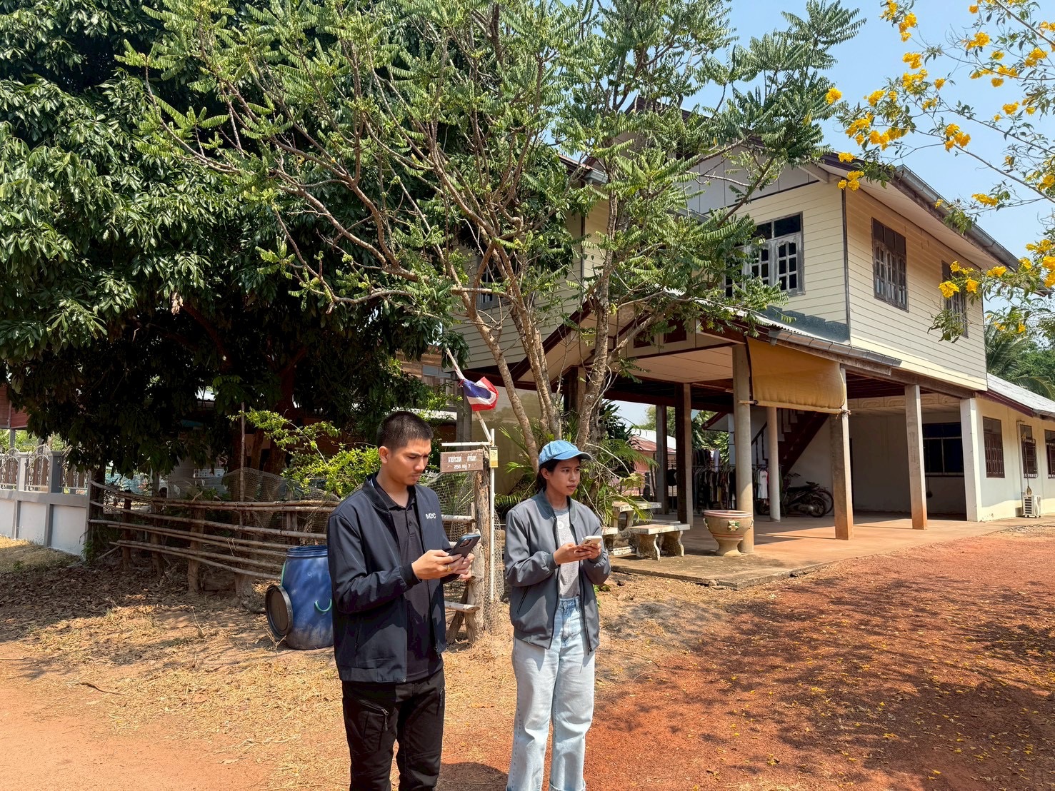 title - ศทส. ลงพื้นที่จัดทำฐานข้อมูลเชิงพื้นที่การใช้ประโยชน์อาคาร และสิ่งปลูกสร้างในเขตปฏิรูปที่ดิน จัดเก็บข้อมูลภาคสนามผ่าน Application Fieldmap และประชาสัมพันธ์การใช้งานระบบ GIS Portal ณ จังหวัดมุกดาหาร และจังหวัดอำนาจเจริญ