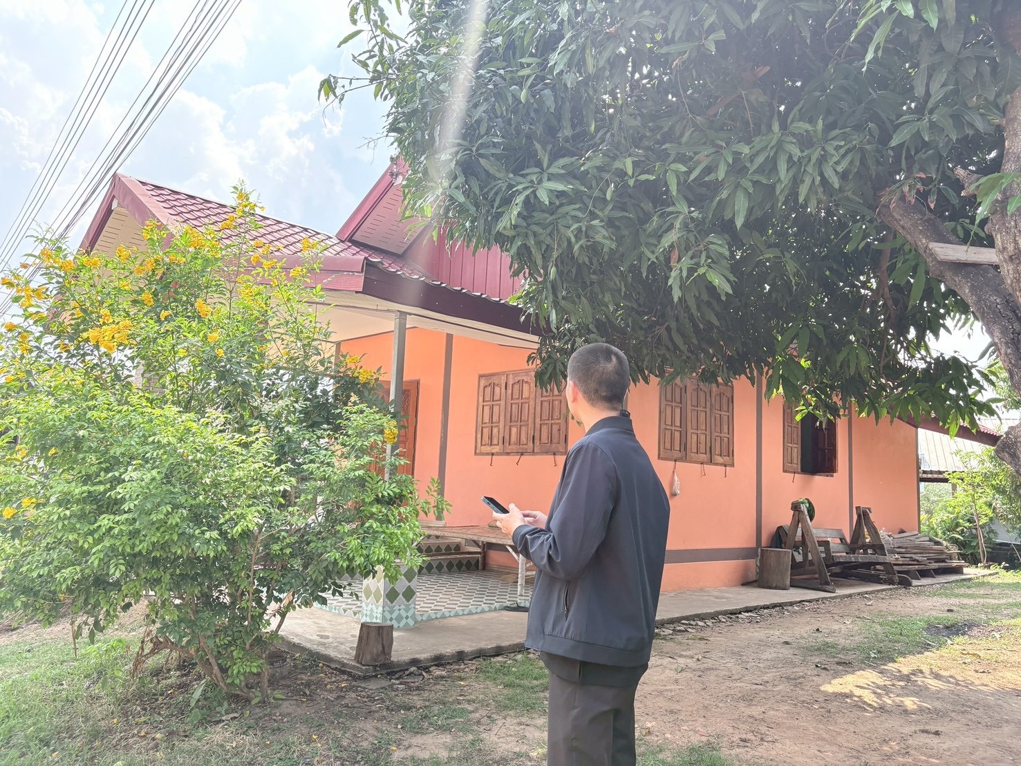 title - ศทส. ลงพื้นที่จัดทำฐานข้อมูลเชิงพื้นที่การใช้ประโยชน์อาคาร และสิ่งปลูกสร้างในเขตปฏิรูปที่ดิน จัดเก็บข้อมูลภาคสนามผ่าน Application Fieldmap และประชาสัมพันธ์การใช้งานระบบ GIS Portal ณ จังหวัดมุกดาหาร และจังหวัดอำนาจเจริญ