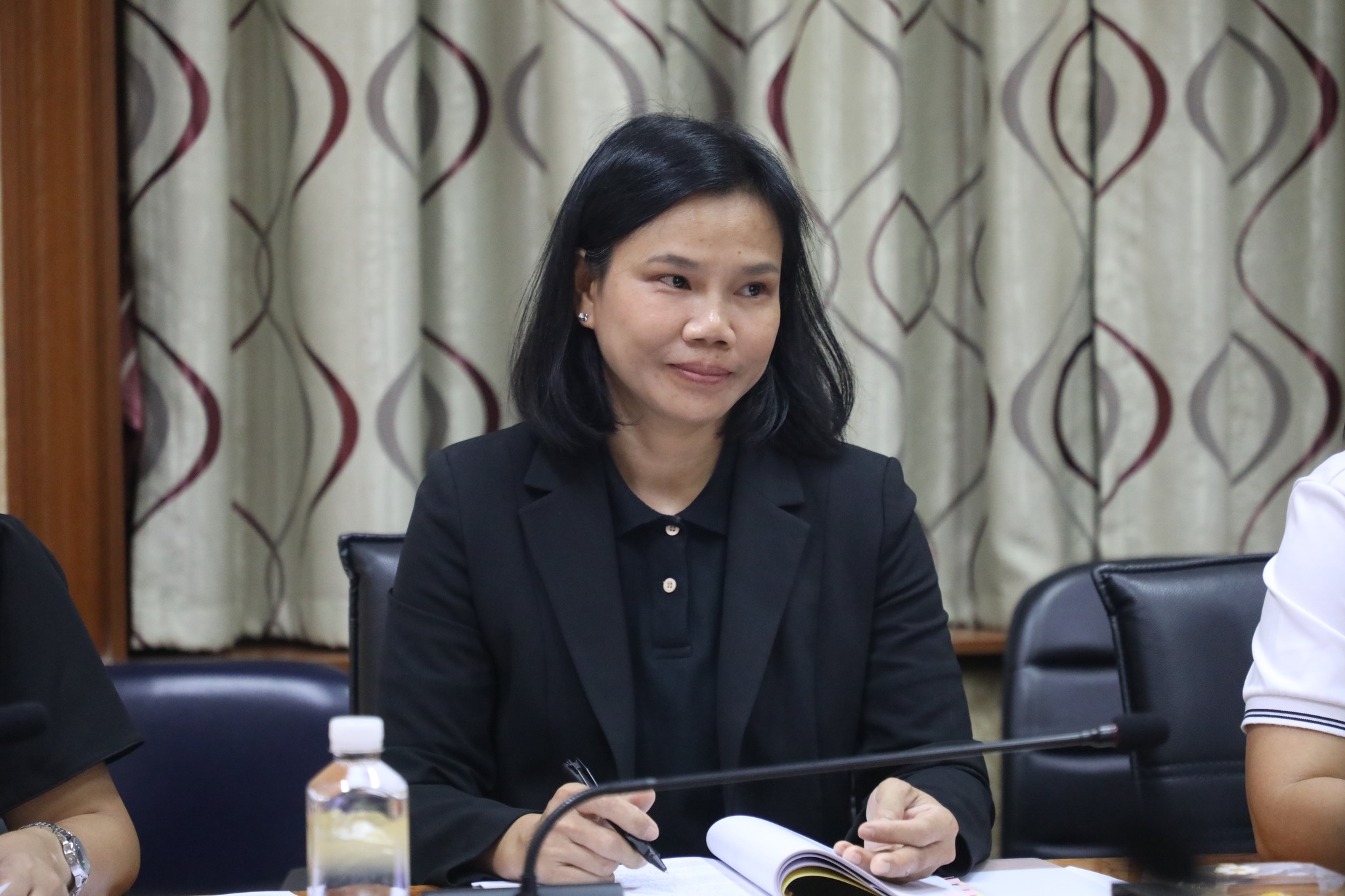 title - ศทส. เข้าร่วมประชุมคณะกรรมการดำเนินงานโครงการอนุรักษ์พันธุกรรมพืชอันเนื่องมาจากพระราชดำริ สมเด็จพระเทพรัตนราชสุดาฯ สยามบรมราชกุมารี สำนักงานการปฏิรูปที่ดินเพื่อเกษตรกรรม ครั้งที่ 1/2569