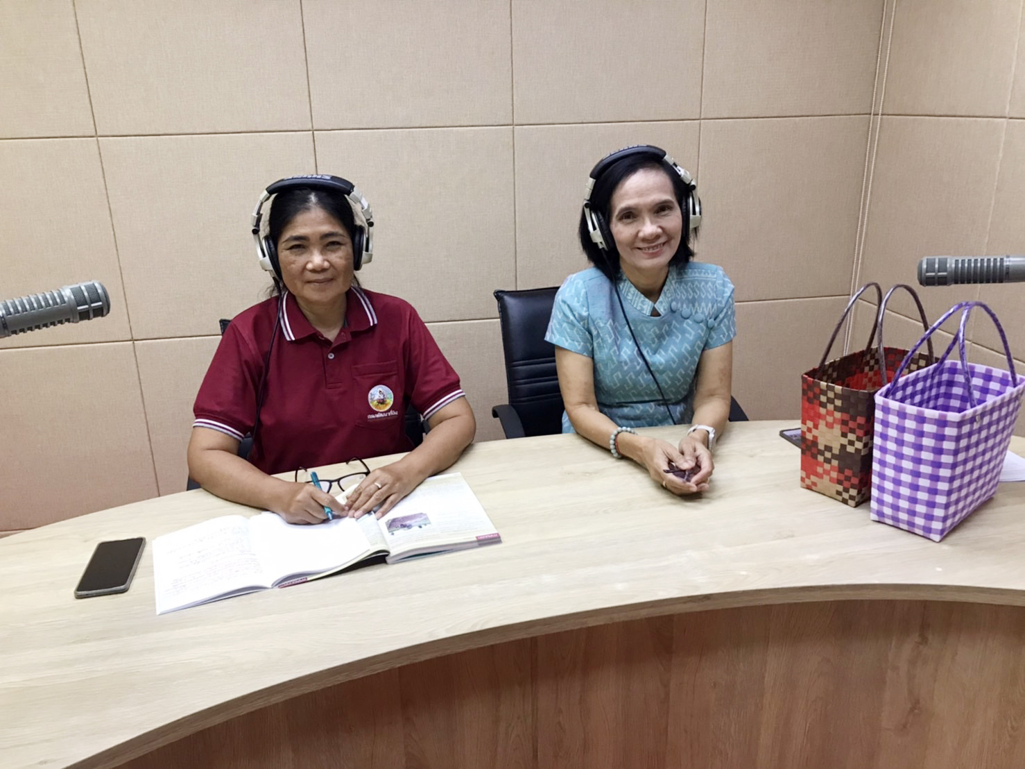 ส.ป.ก.อำนาจเจริญ ร่วมดำเนินรายการวิทยุ “รายการกระทรวงเกษตรและสหกรณ์พบเกษตรกร”