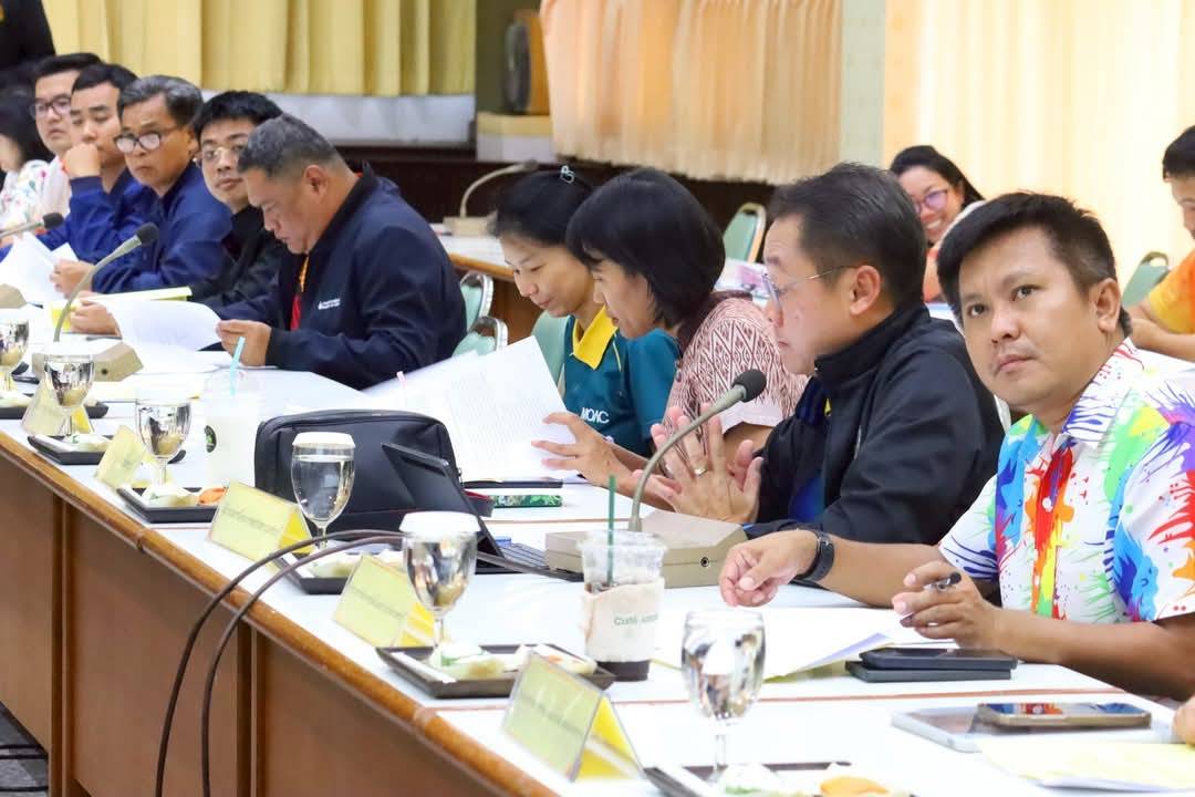 ส.ป.ก.เพชรบุรี ข้าร่วมประชุมคณะกรรมการประสานงานการขับเคลื่อน และขยายผลโครงการอันเนื่องมาจากพระราชดำริและหลักปรัชญาของเศรษฐกิจพอเพียง จังหวัดเพชรบุรี ครั้งที่ 1/2568