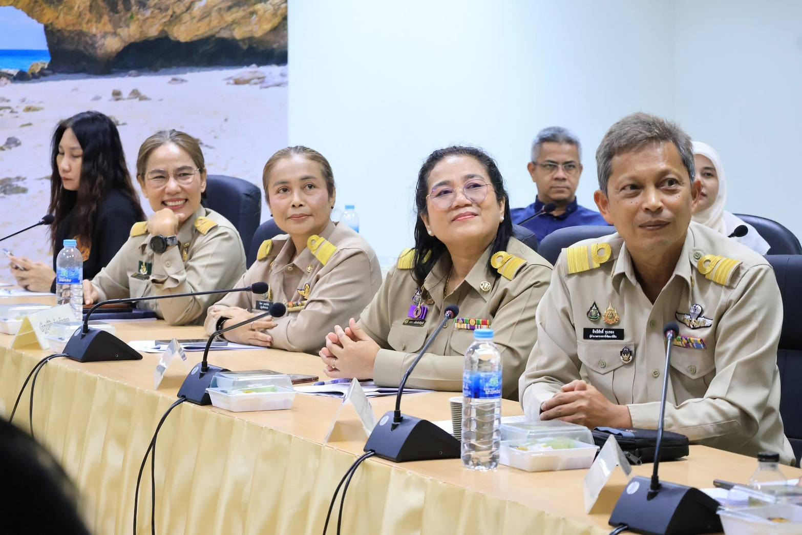 ปทจ.สตูล ร่วมพิธีเปิดพร้อมรับคู่มือขับเคลื่อนโครงการอันเนื่องมาจากพระราชดำริ หนุนพัฒนาพื้นที่ภาคใต้สู่ความยั่งยืน