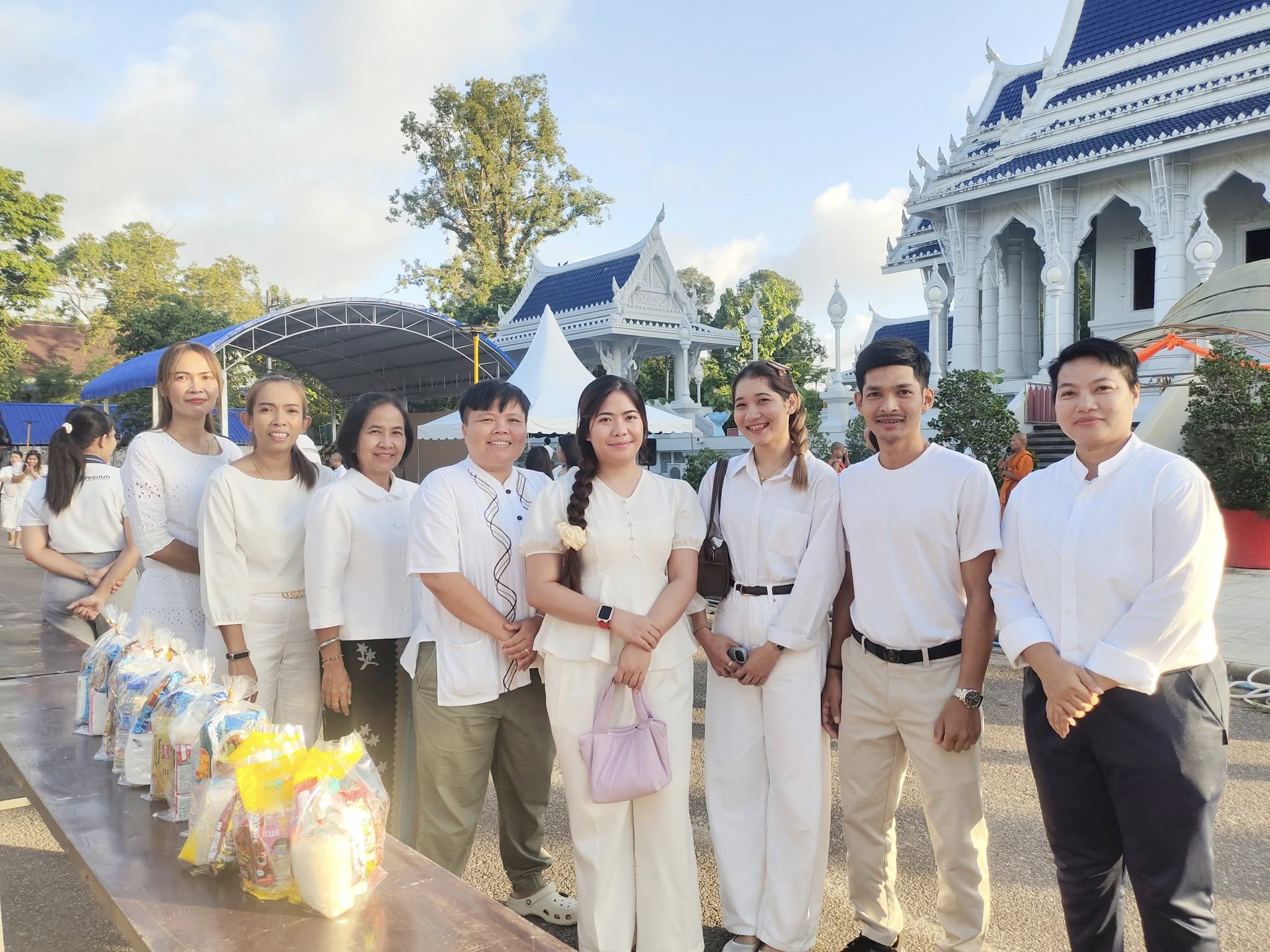 ส.ป.ก.กระบี่ ร่วมกิจกรรมถวายเทียนพรรษา ถวายผ้าอาบน้ำฝน และตักบาตรข้าวสารอาหารแห้ง เนื่องในวันอาสาฬหบูชา และวันเข้าพรรษา ประจำปี 2568