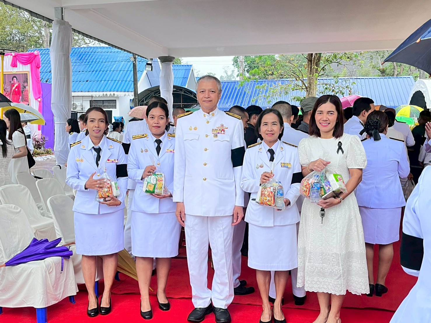 ส.ป.ก.กระบี่ ร่วมพิธีเจริญพระพุทธมนต์และทำบุญตักบาตรถวายเป็นพระราชกุศลพระบาทสมเด็จพระปรเมนทรรามาธิบดีศรีสินทรมหาวชิราวุธ พระมงกุฎเกล้าเจ้าอยู่หัว พระมหาธีรราชเจ้า เนื่องในโอกาสคล้ายวันสวรรคต ครบ 100 ปี 25 พฤศจิกายน 2568