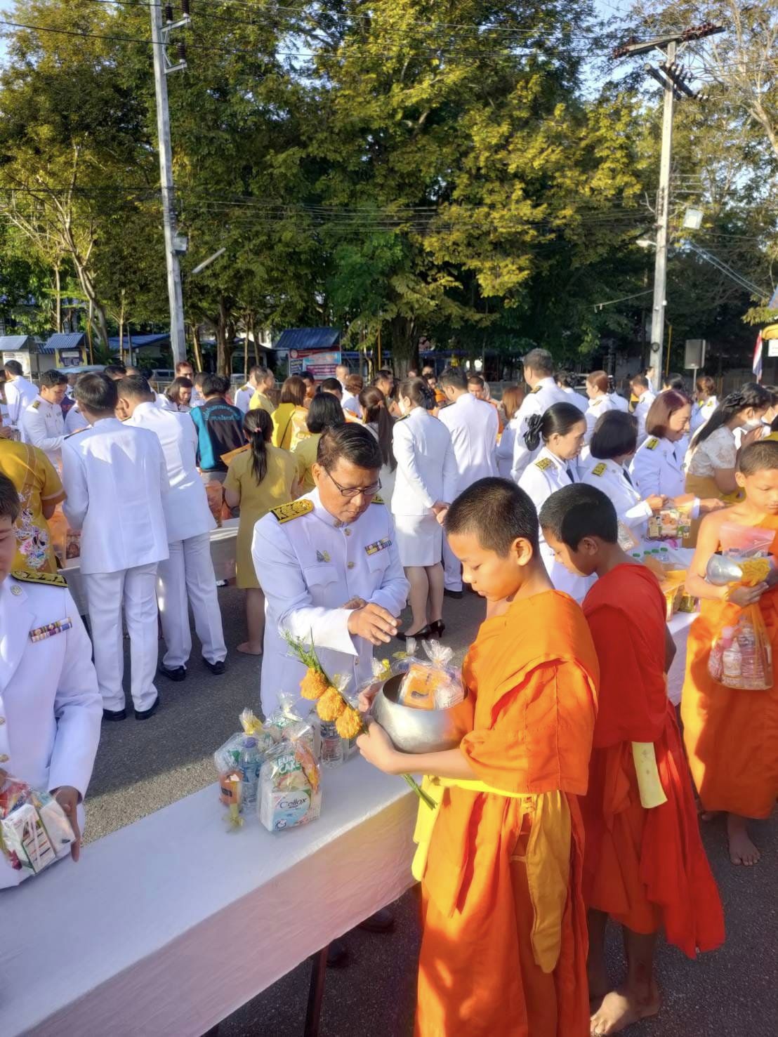 ส.ป.ก.กระบี่ ร่วมพิธีบำเพ็ญพระราชกุศล วันสมเด็จพระมหาธีรราชเจ้า 