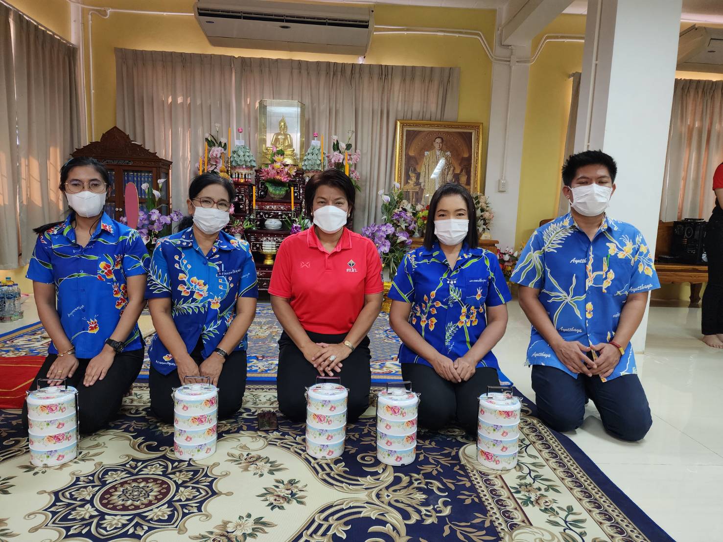 ปฏิรูปที่ดินจังหวัดพระนครศรีอยุธยา พร้อมด้วยผอ.กลุ่ม และเจ้าหน้าที่ จัดพิธีทำบุญถวายภัตตาหารเพลพระ ที่วัดวัดบ้านกลิ้ง ต.บางประแดง อ.บางปะอิน จ.พระนครศรีอยุธยา (ข่าวแชร์)