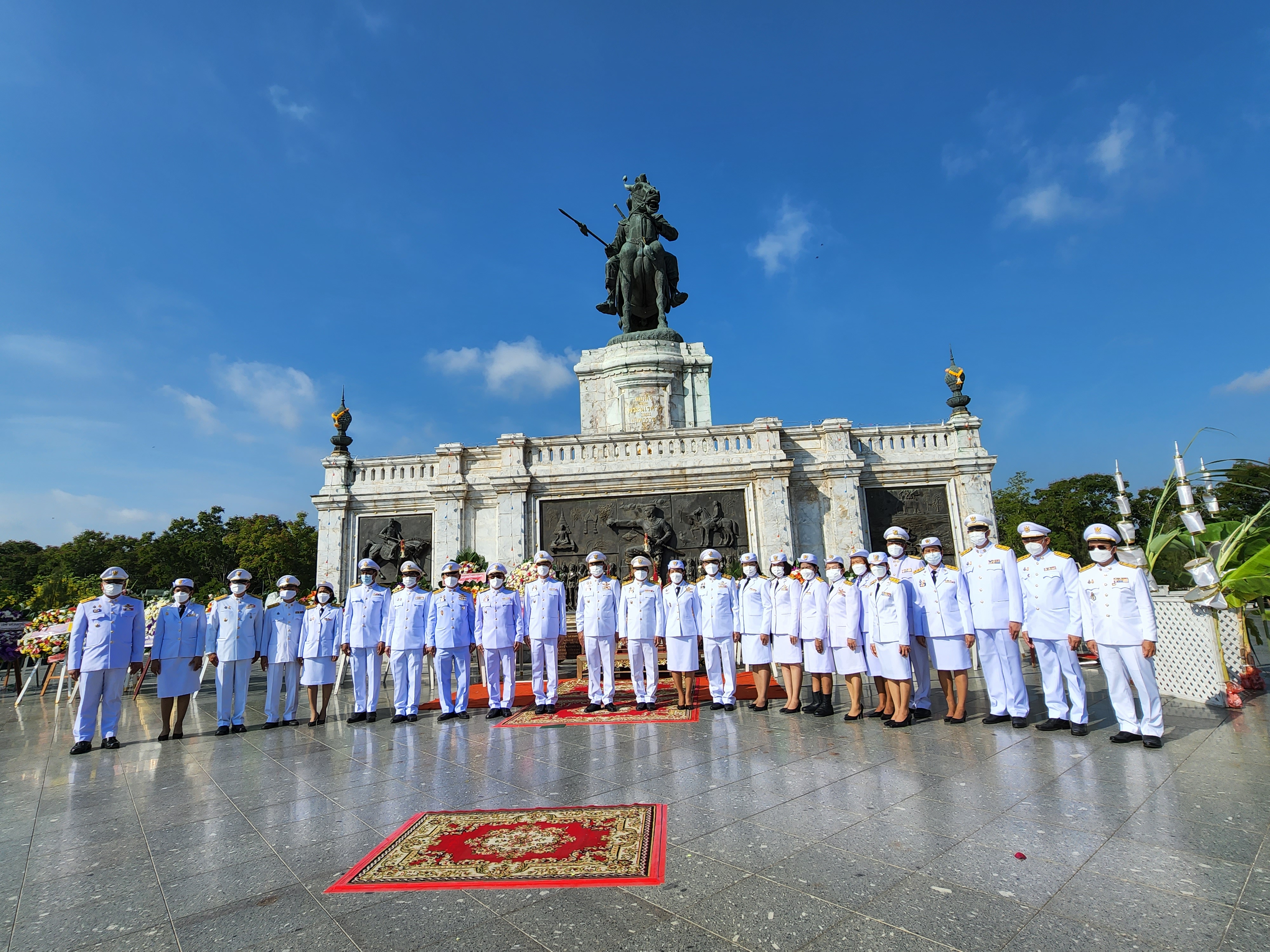 ปฏิรูปที่ดินจังหวัดพระนครศรีอยุธยา ร่วมพิธีถวายราชสักการะและถวายราชสดุดี เนื่องในวันคล้ายวันสวรรคตของสมเด็จพระนเรศวรมหาราช โ