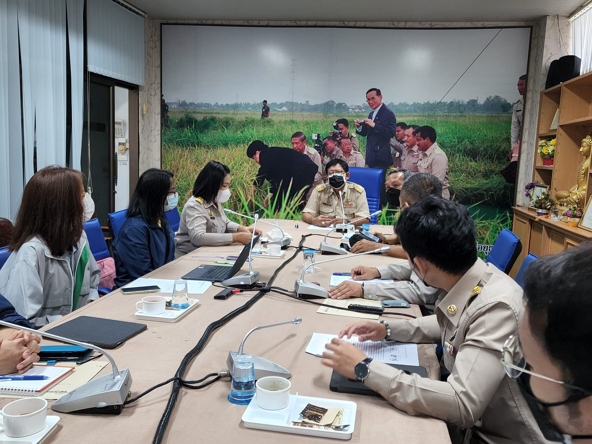 ปฏิรูปที่ดินจังหวัดพระนครศรีอยุธยา เข้าร่วมประชุมศูนย์ติดตามและแก้ไขปัญหาภัยพิบัติด้านการเกษตรจังหวัดพระนครศรีอยุธยา(กลุ่มย่อยด้านการป้องกันและแก้ไขปัญหาการเผาในพื้นที่เกษตรกรรม) 